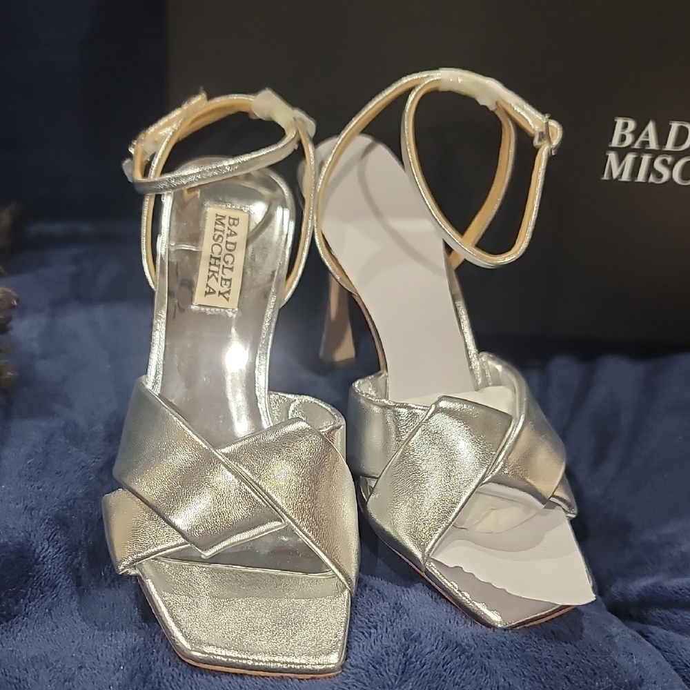 Badgley Mischka Brinlee 2 Shimmering Silver Strappy Heels - Picture 4 of 8